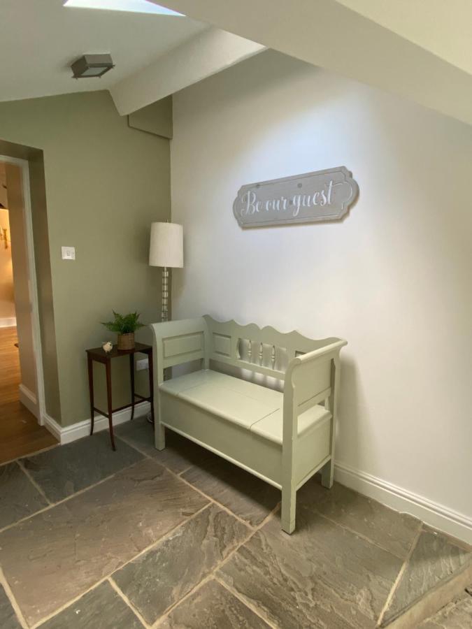 Heathy Lea Bed And Breakfast Baslow Exterior photo