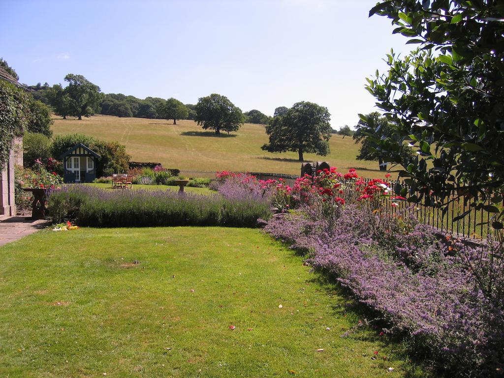 Heathy Lea Bed And Breakfast Baslow Exterior photo